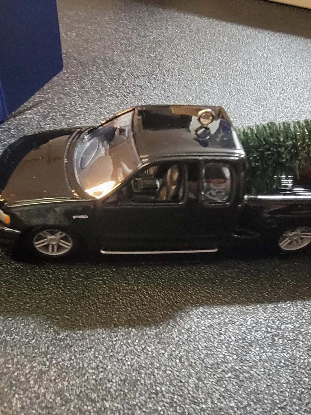 2000 Hallmark Keepsake Ford F-150 Ornament - Black
